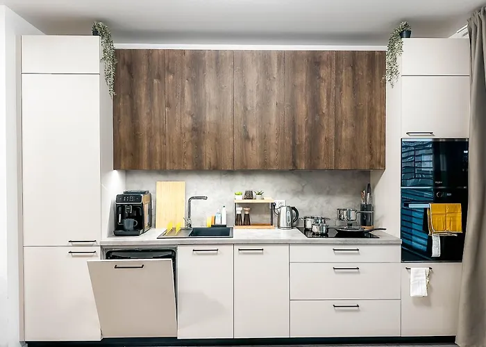 Apartment Modern Ac | Free Parking | 15 Min Center *