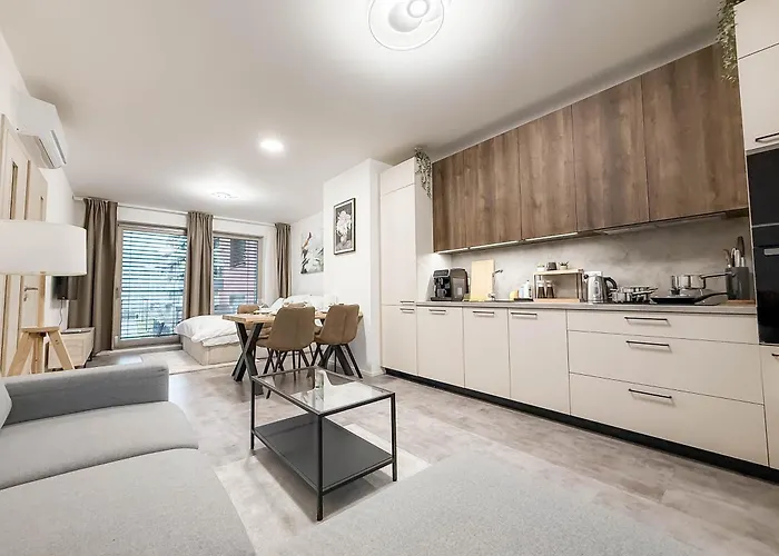 Modern Ac | Free Parking | 15 Min Center