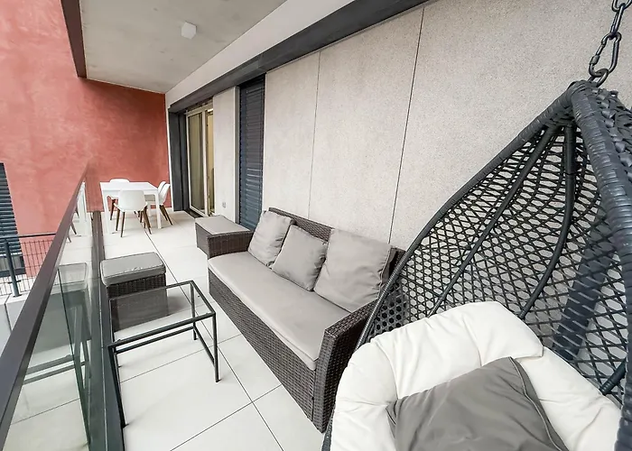Modern Ac | Free Parking | 15 Min Center Apartment Prague