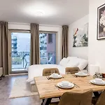 Modern Ac | Free Parking | 15 Min Center * Prague
