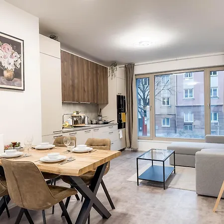 Modern Ac | Free Parking | 15 Min Center Apartmán