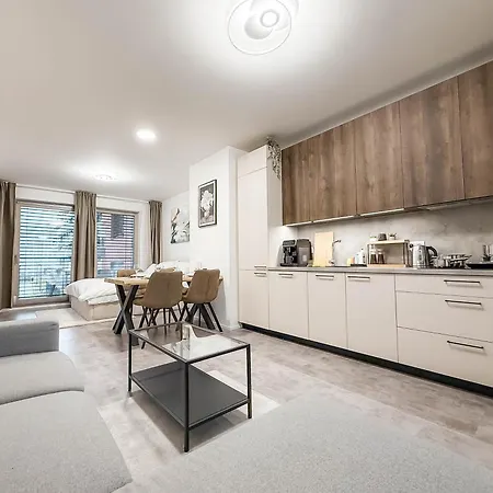 Modern Ac | Free Parking | 15 Min Center